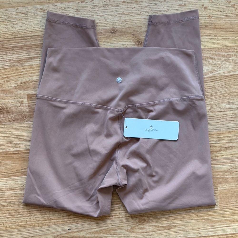 CRZ YOGA 22” Tan Crop Leggings - size XL (14)